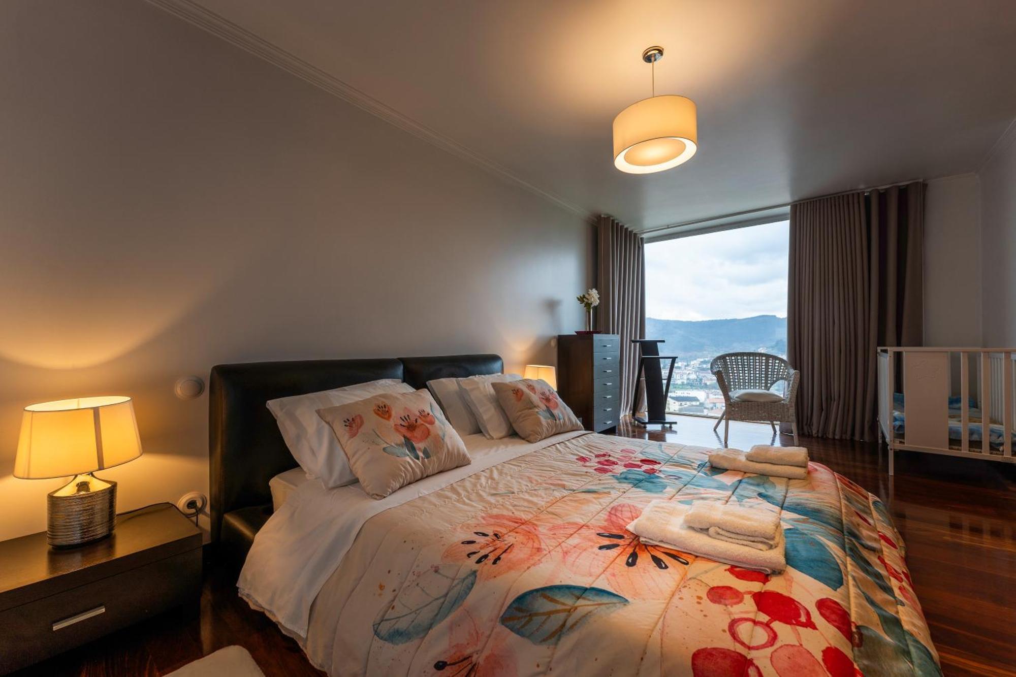 Colina De Picoutos Moradia Com Piscina Holiday home