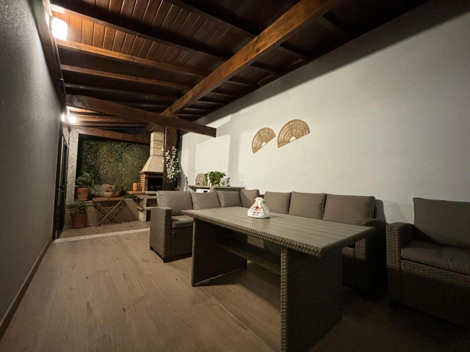 Colina De Picoutos Moradia Com Piscina